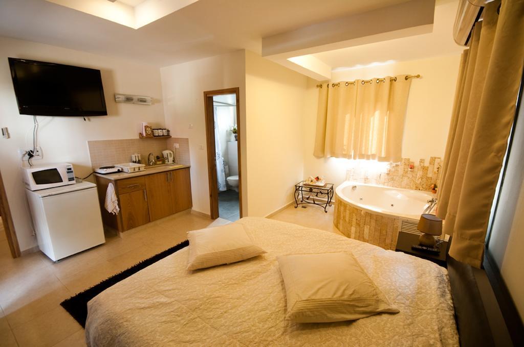 Elimelech Bapardes Sheʼar Yashuv Exterior foto